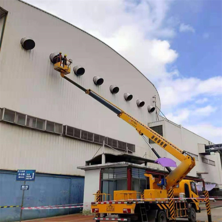 芜湖鸠江高空作业车出租服务：专业广告牌安装解决方案